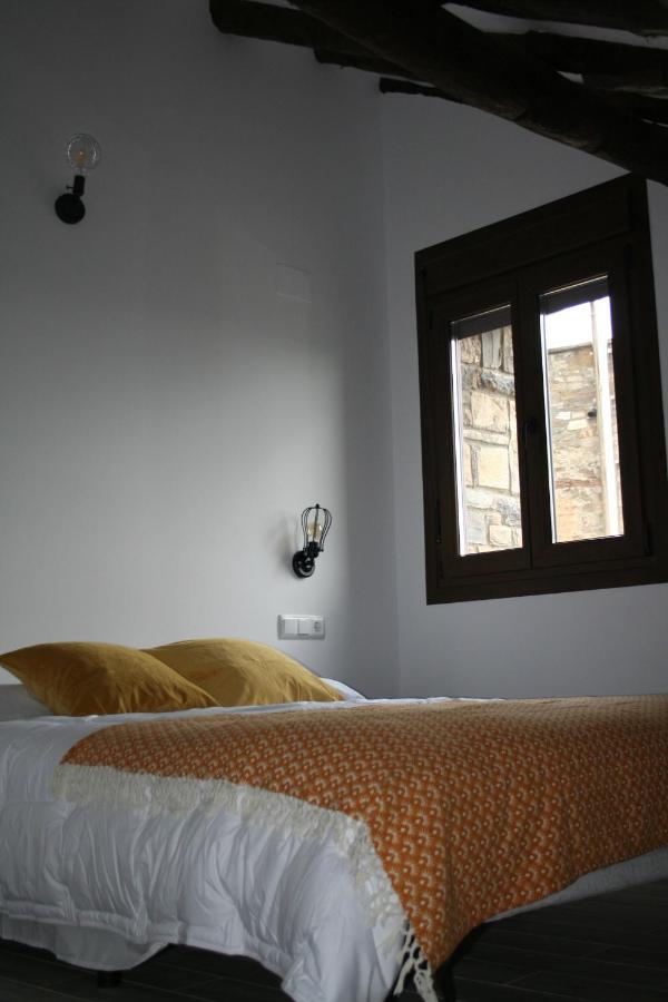 Apartamentos Bajo Pena Apartamentos Sanlorien El Pueyo de Araguas Ngoại thất bức ảnh