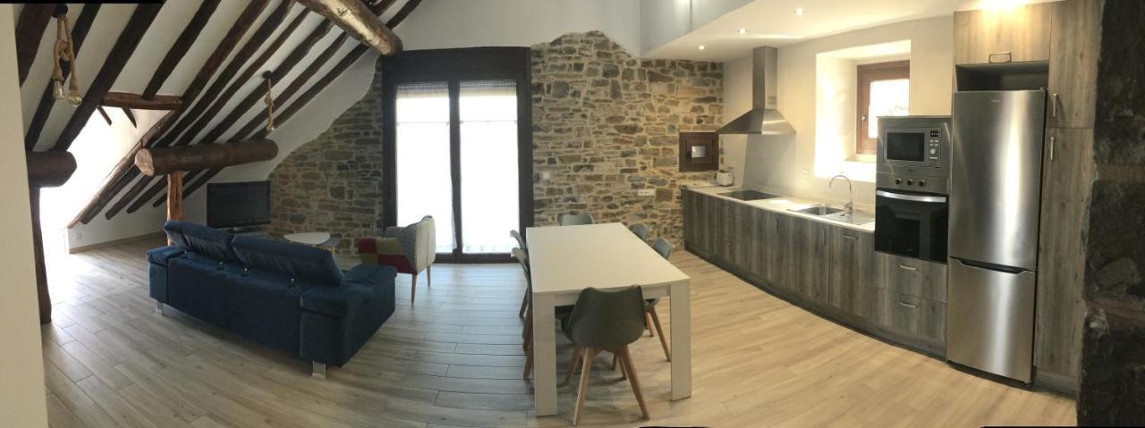 Apartamentos Bajo Pena Apartamentos Sanlorien El Pueyo de Araguas Ngoại thất bức ảnh