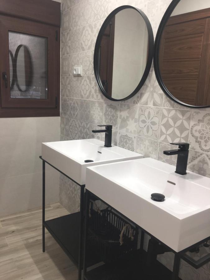 Apartamentos Bajo Pena Apartamentos Sanlorien El Pueyo de Araguas Ngoại thất bức ảnh